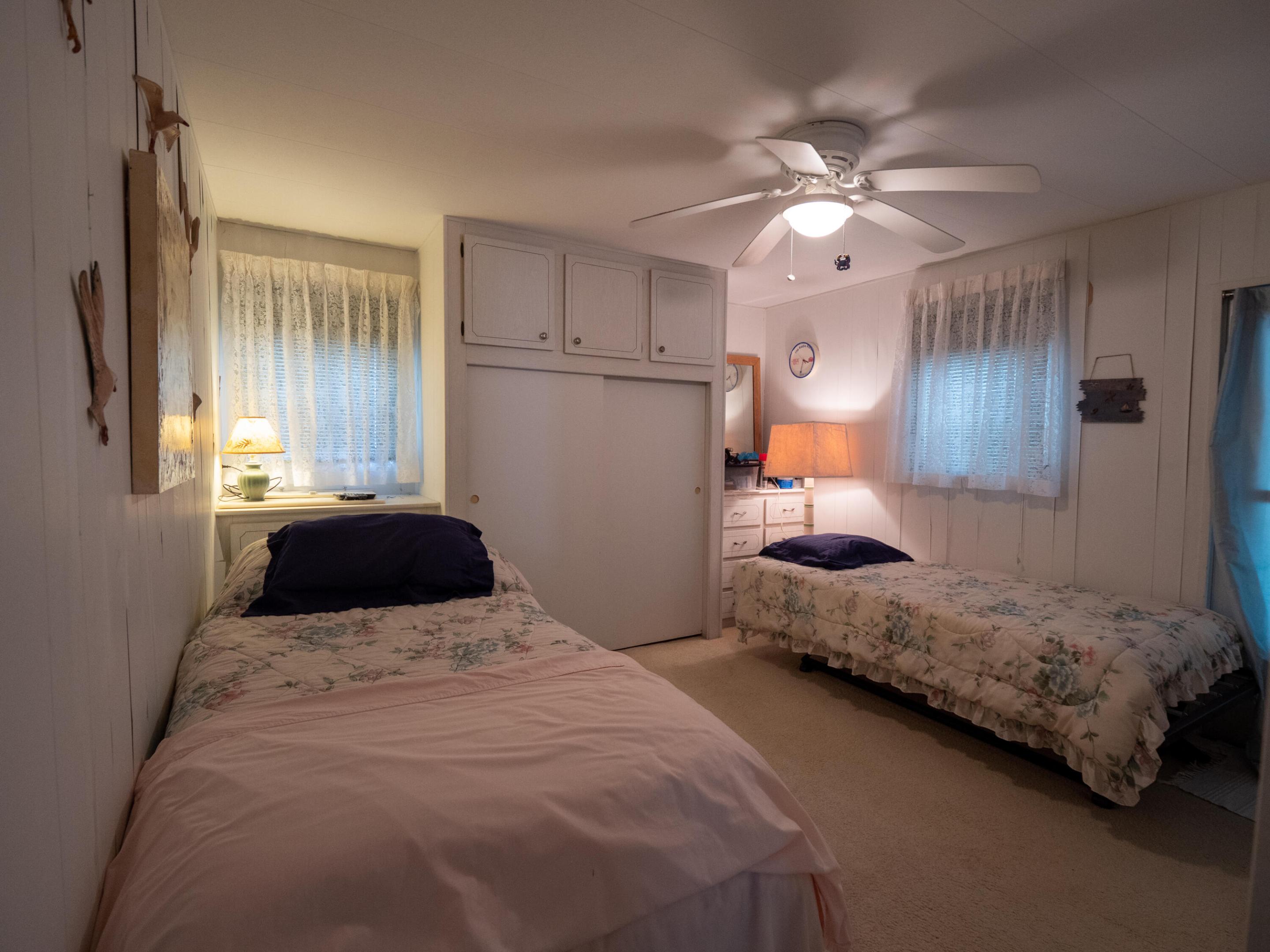 HIDDEN HARBOUR CONDO - Residential