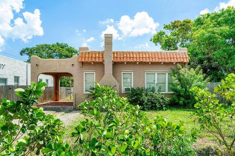 3906 Greenwood Avenue West Palm Beach FL 33407