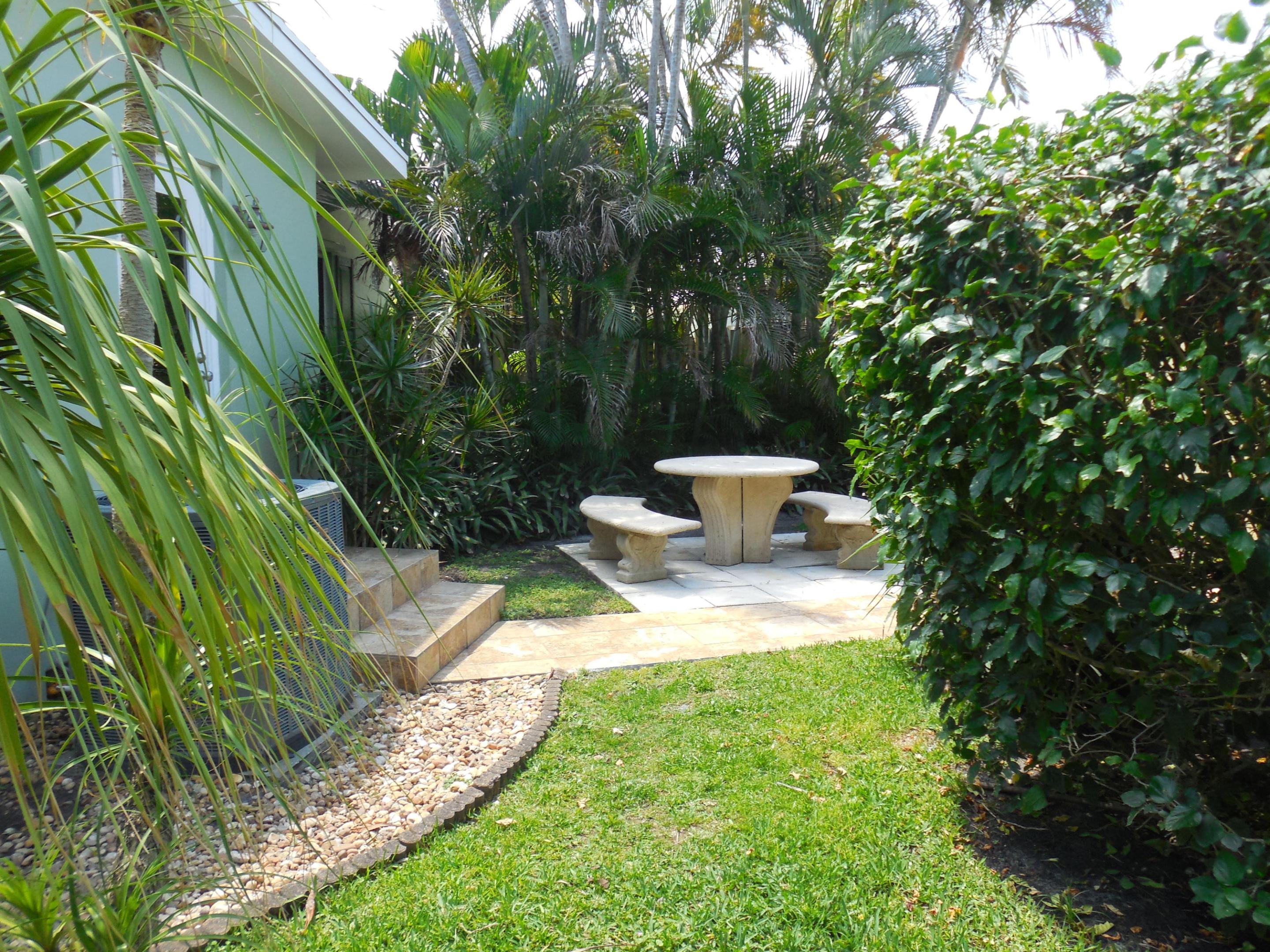 CARAMBOLA COURT - Residential Lease