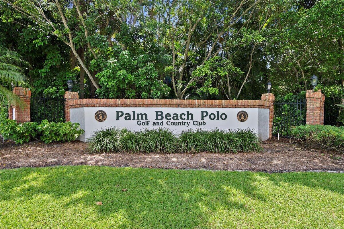 GOLF AND TENNIS VILLAGE P - Residential