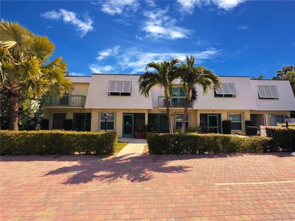 Photo of 842 SE 19th Avenue #105, Deerfield Beach, FL 33441 (MLS # F10455330)