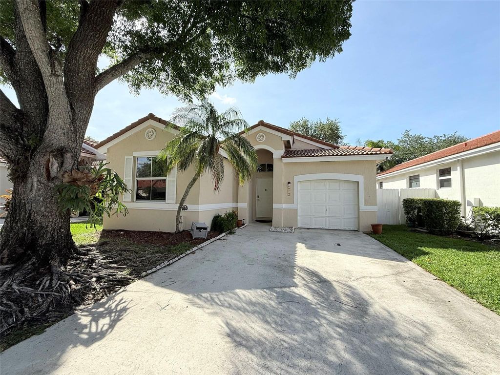 Photo of 4965 SW 153rd Avenue, Davie, FL 33331 (MLS # B26017177)