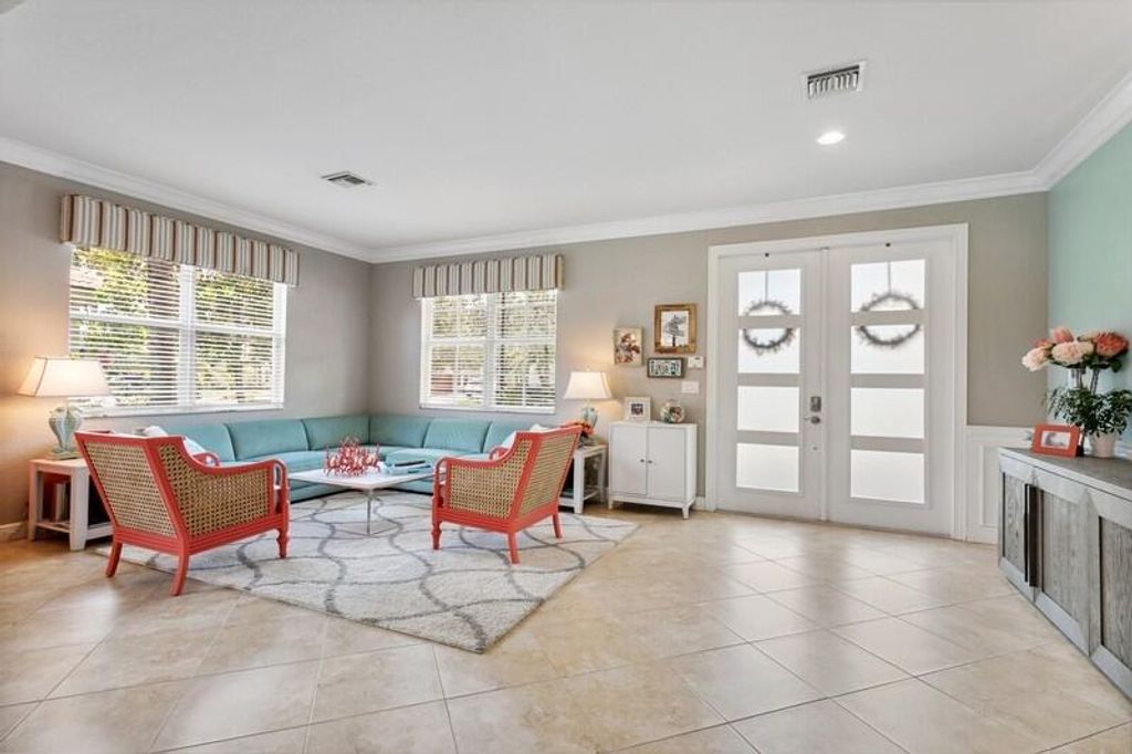 Photo of 189 Umbrella Place, Jupiter, FL 33458 (MLS # R10921386)
