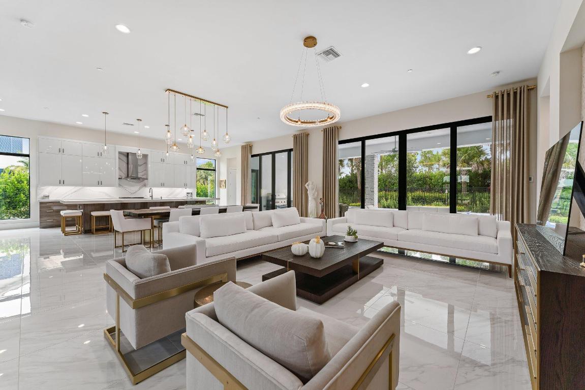 9288 Coral Isles Circle