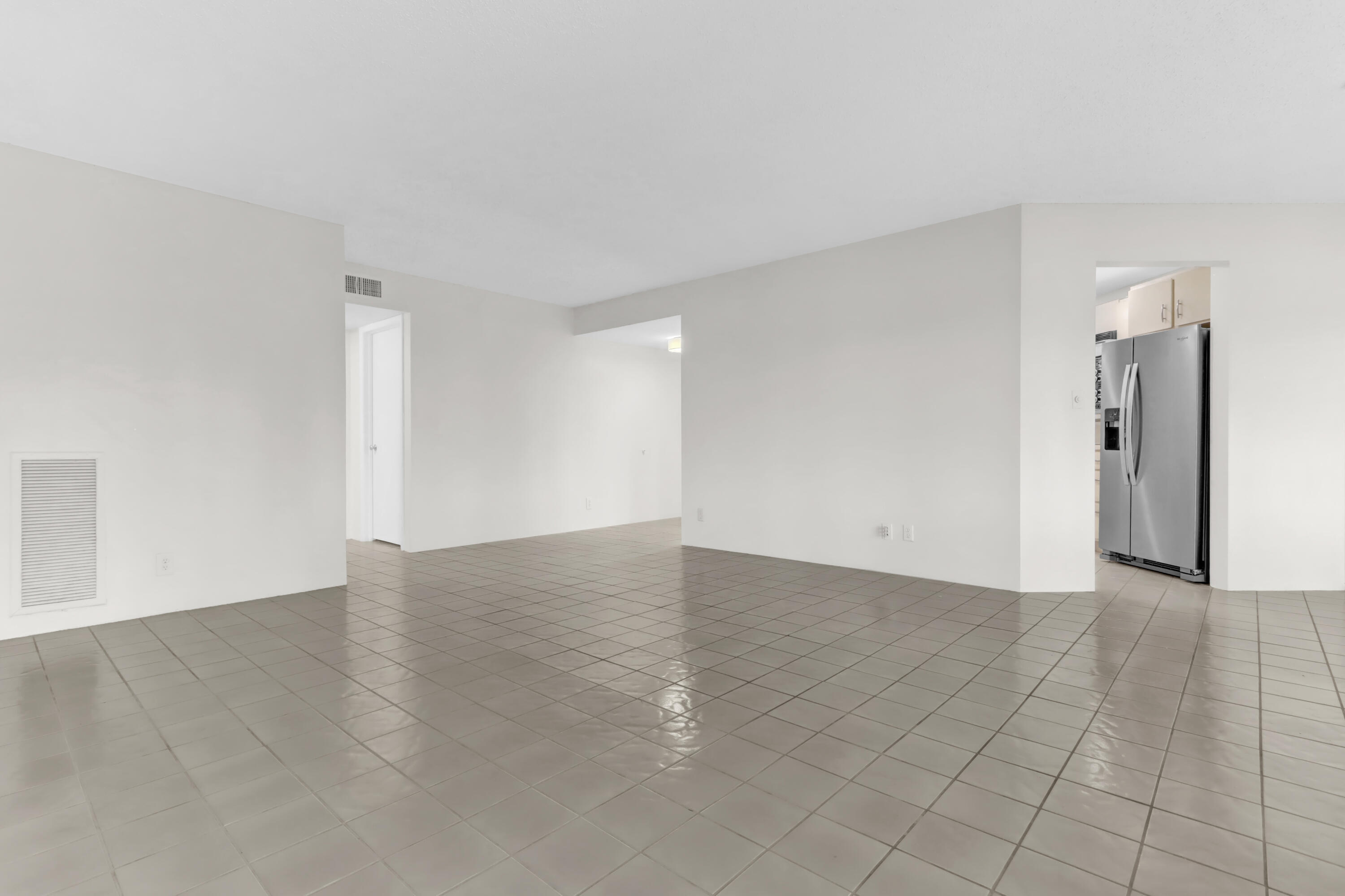 5800 Camino Del Sol Apt 103