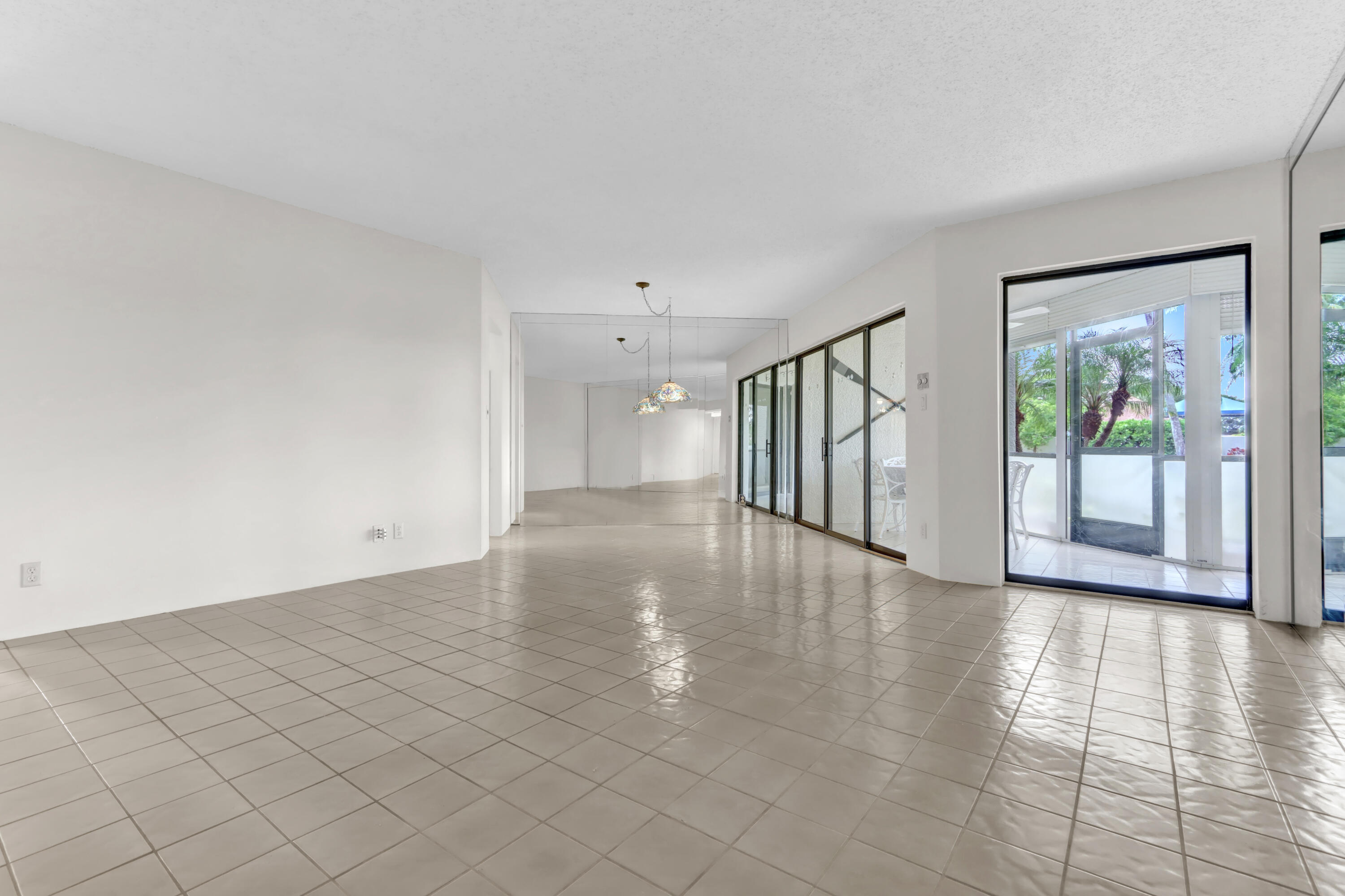 5800 Camino Del Sol Apt 103