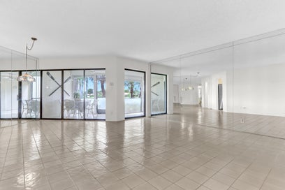 5800 Camino Del Sol Apt 103 Boca Raton FL 33433