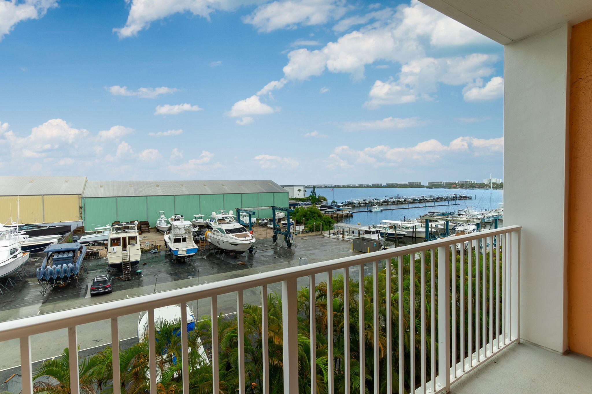 MOORINGS AT LANTANA CONDO - Residential