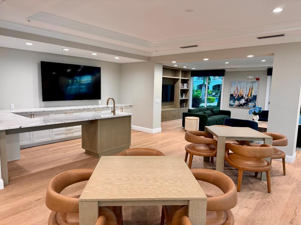 MOORINGS AT LANTANA CONDO 3 - Residential