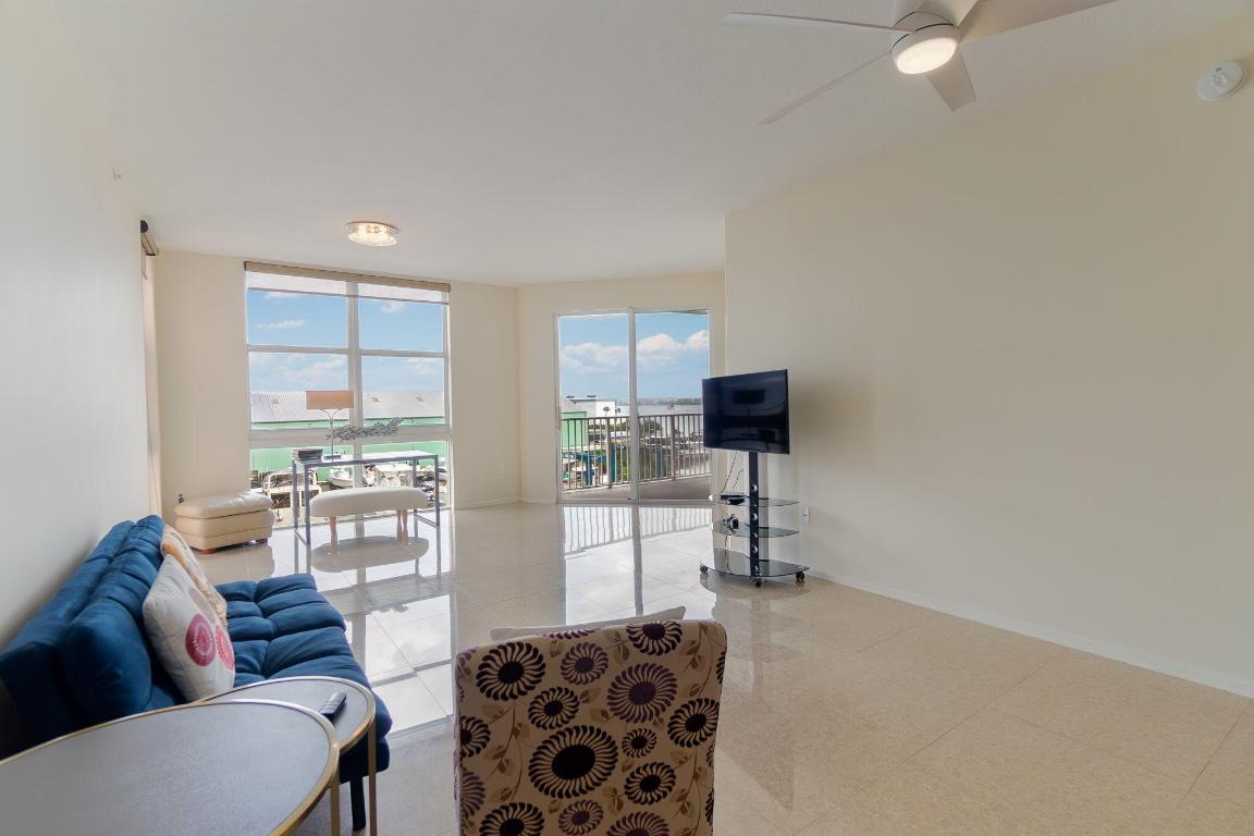 MOORINGS AT LANTANA CONDO 3 - Residential