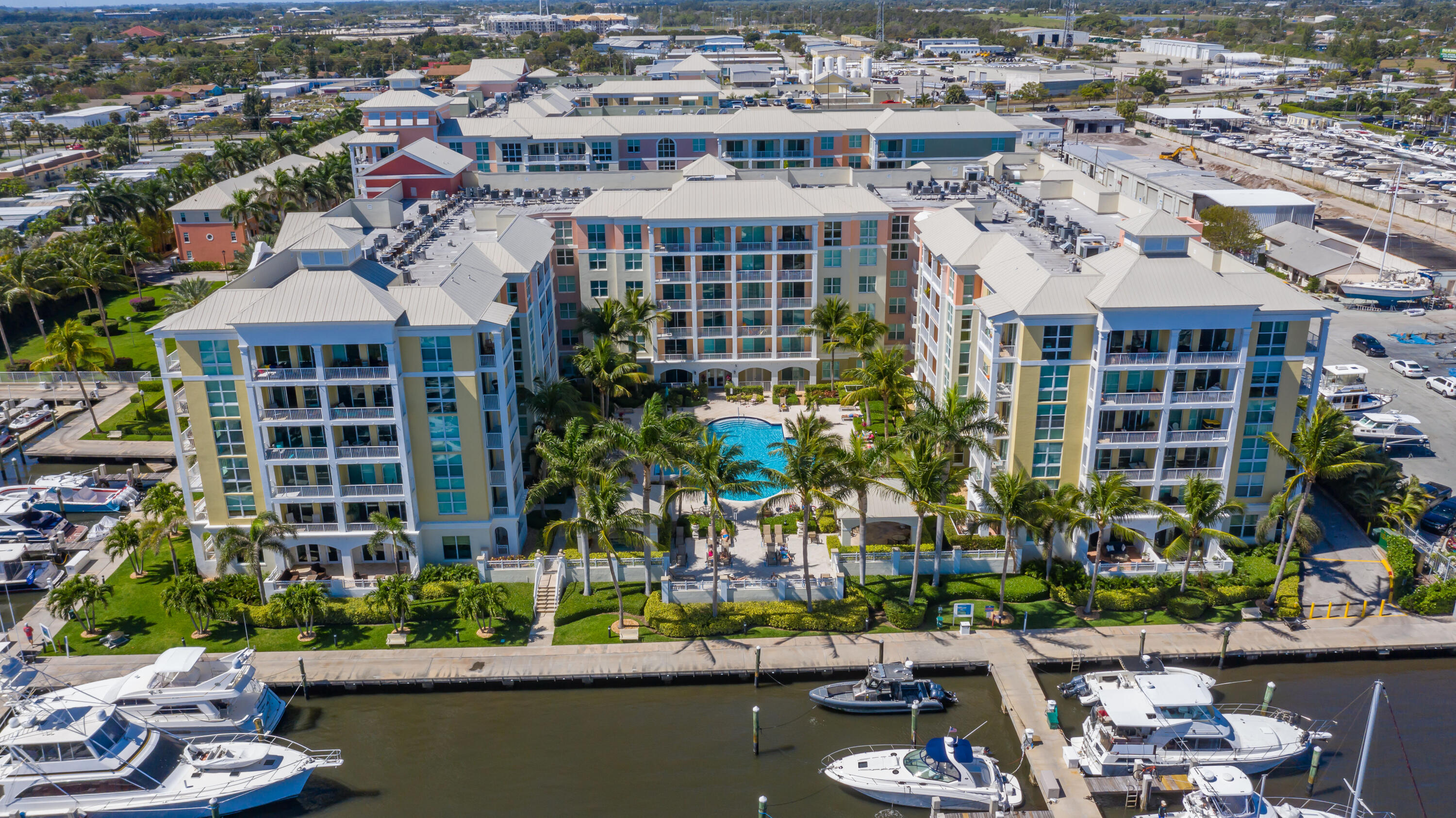 MOORINGS AT LANTANA CONDO - Residential