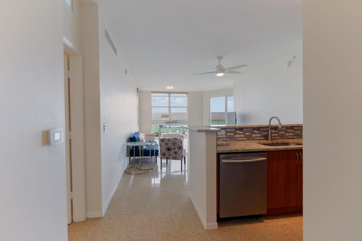 MOORINGS AT LANTANA CONDO 3 - Residential