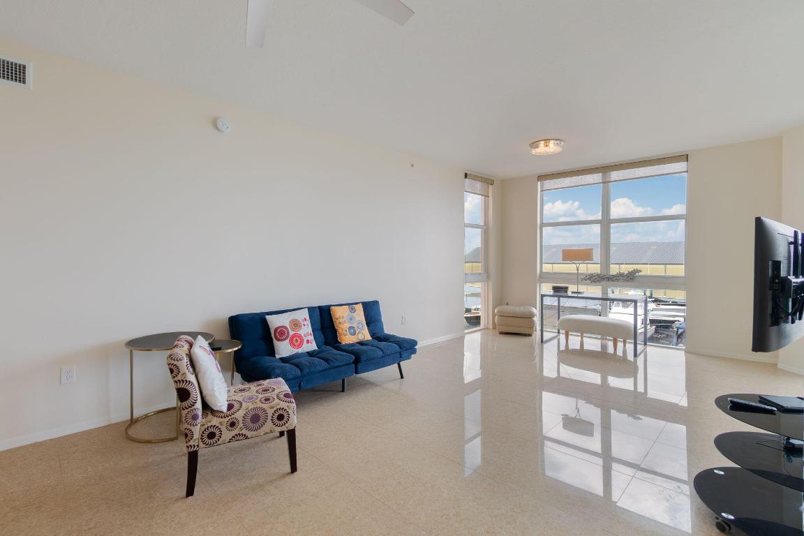 MOORINGS AT LANTANA CONDO 3 - Residential