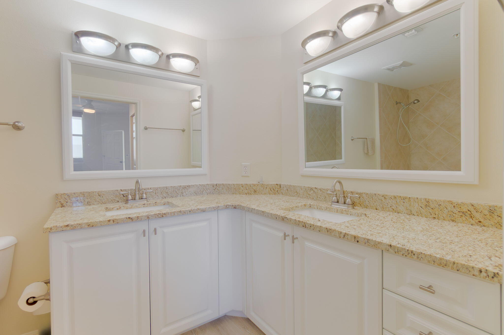 MOORINGS AT LANTANA CONDO - Residential
