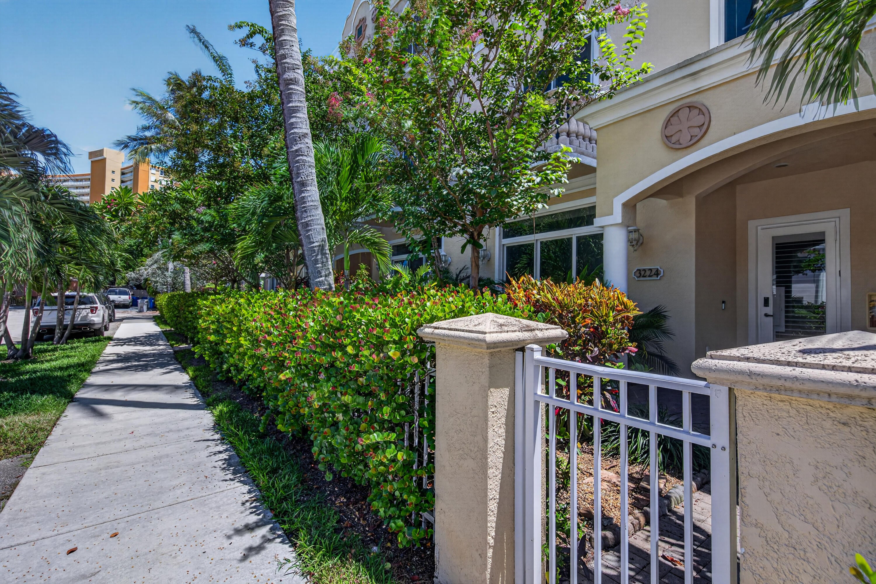 3224 NE 4th Street