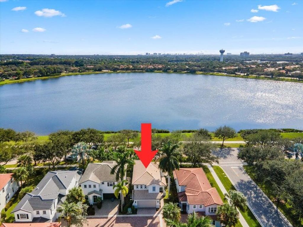 Photo of 546 Tomahawk Court, Palm Beach Gardens, FL 33410 (MLS # B26023379)