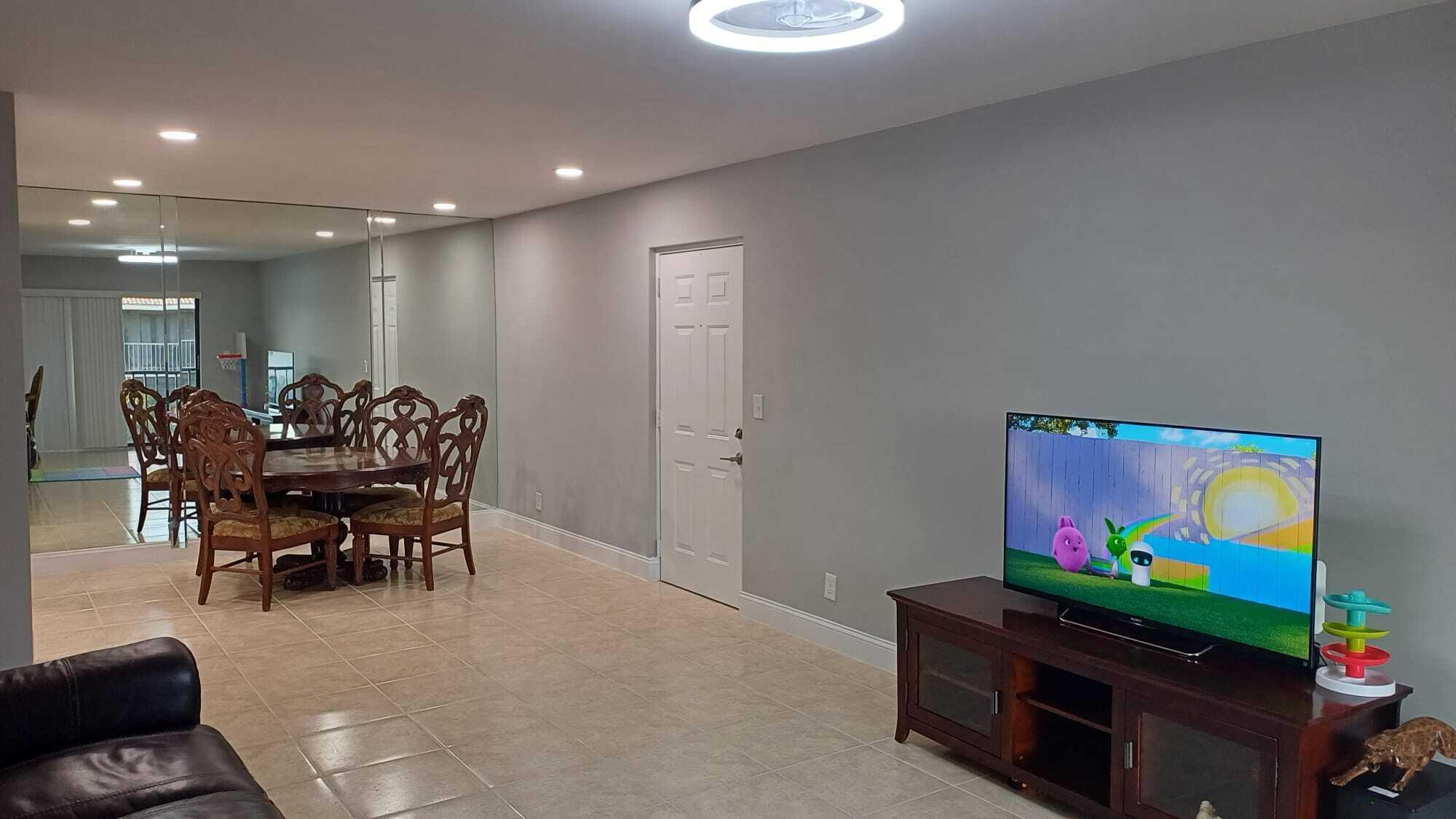 9905 Pineapple Tree Drive 211