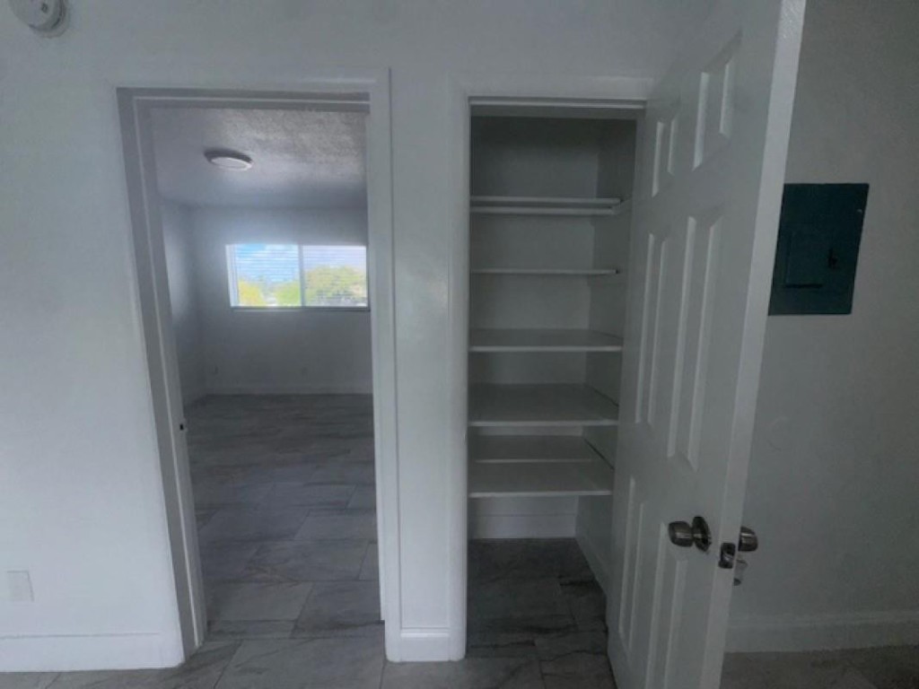 1751 NE 31st Street 23