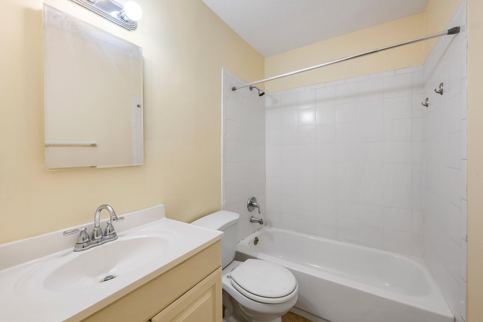 SUMMERTIME HILLS - Residential Lease