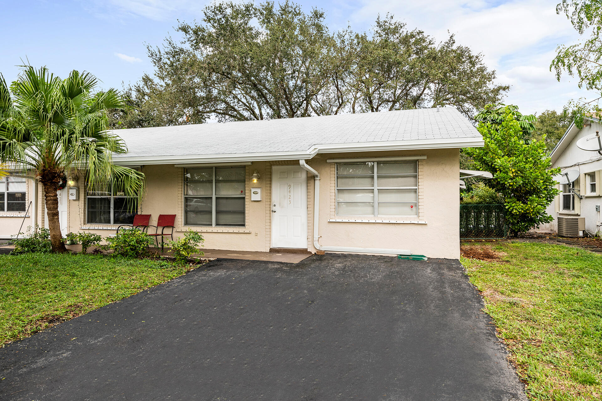 SUMMERTIME HILLS - Residential Lease