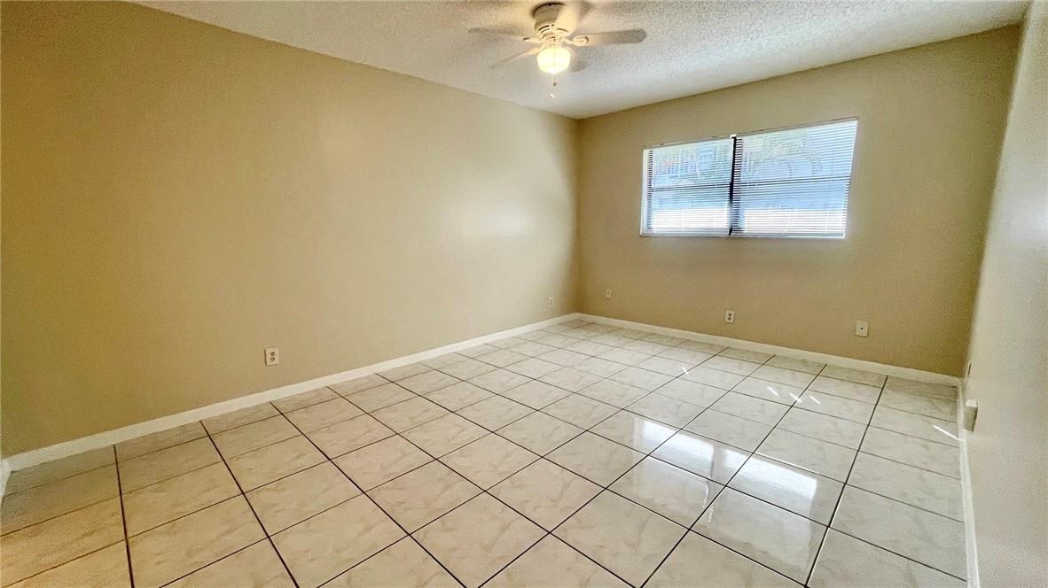 CASTLEWOOD - Residential Lease