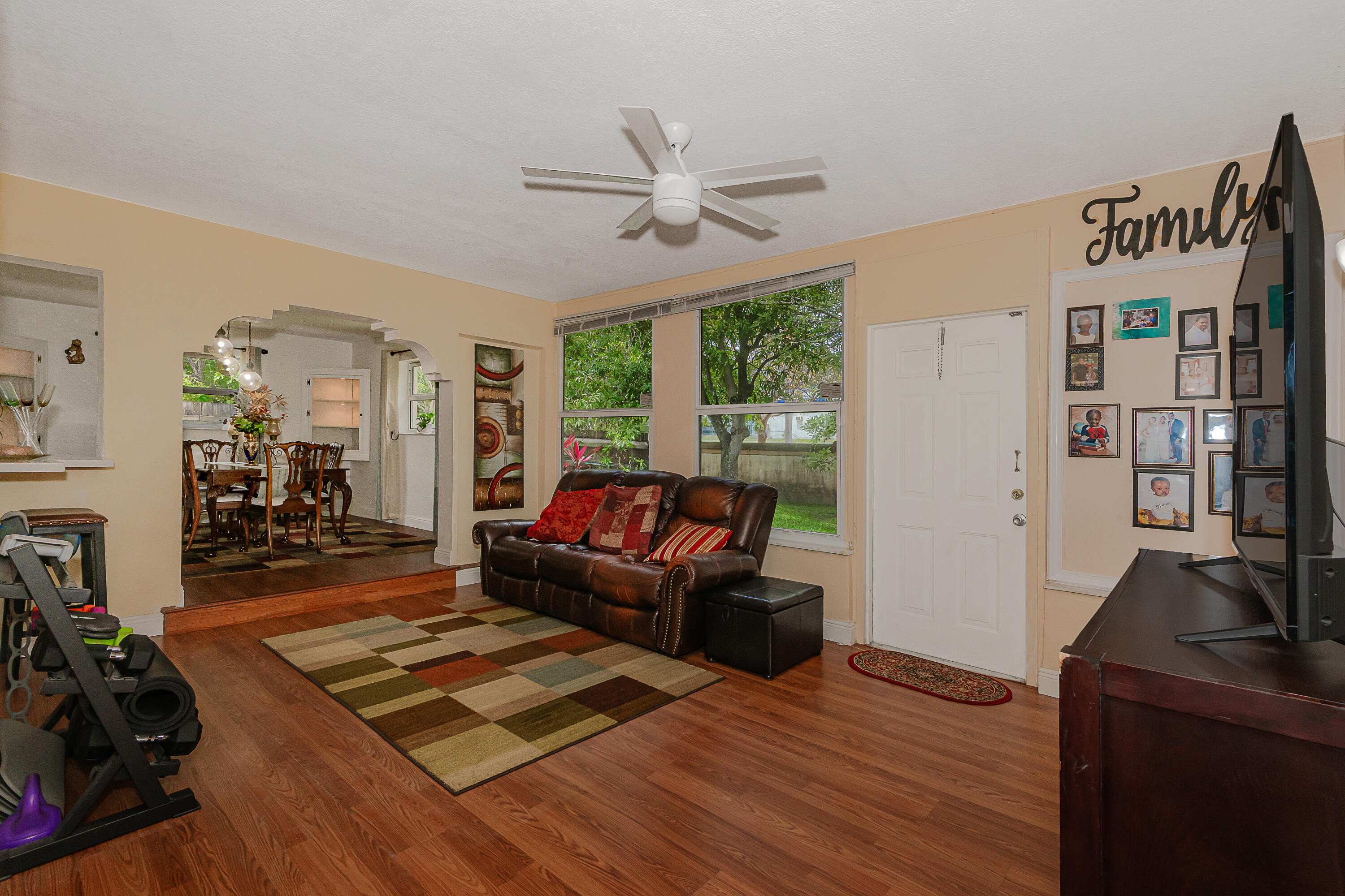 ORIOLE ESTATES SEC 5 - Residential