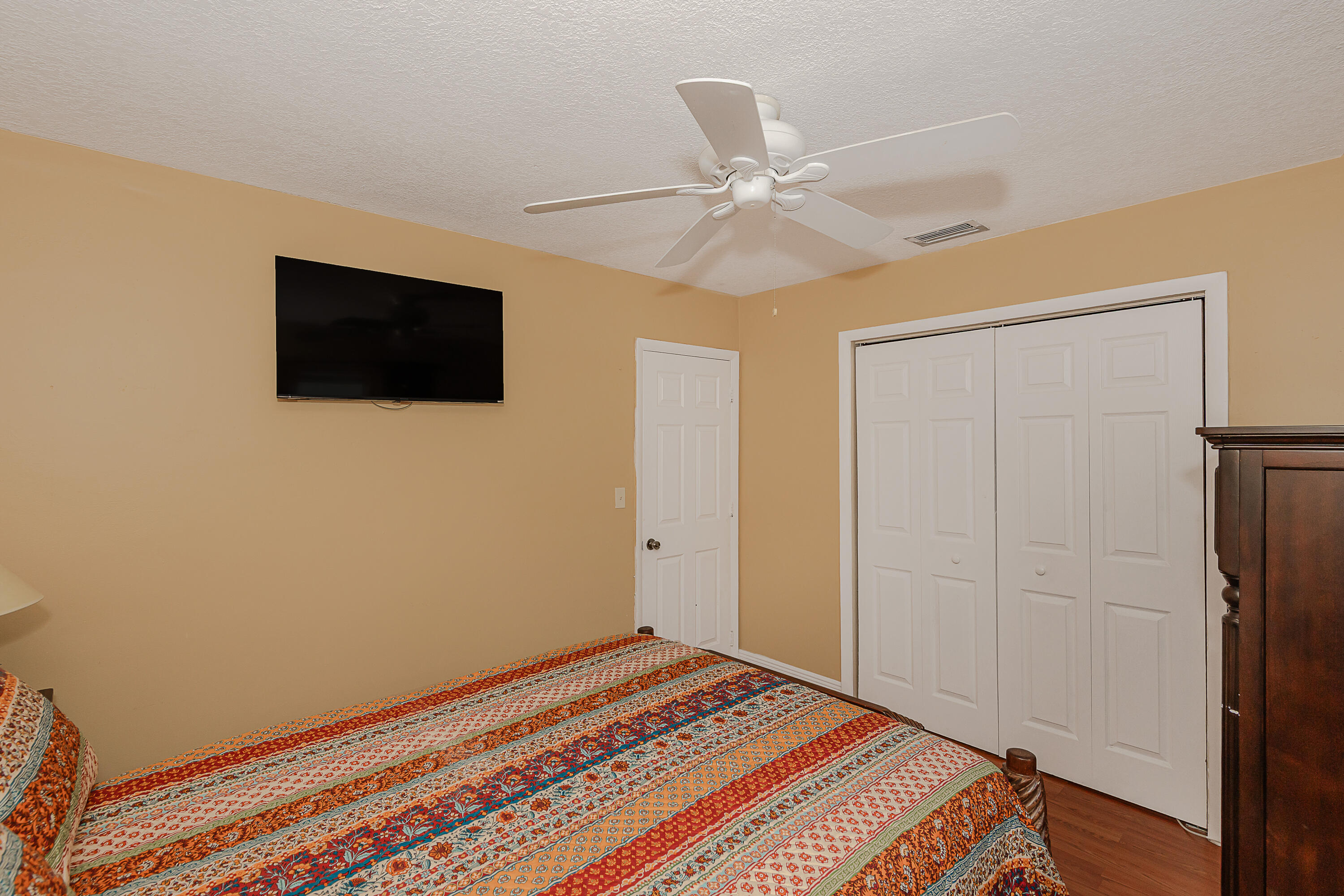 ORIOLE ESTATES SEC 5 - Residential