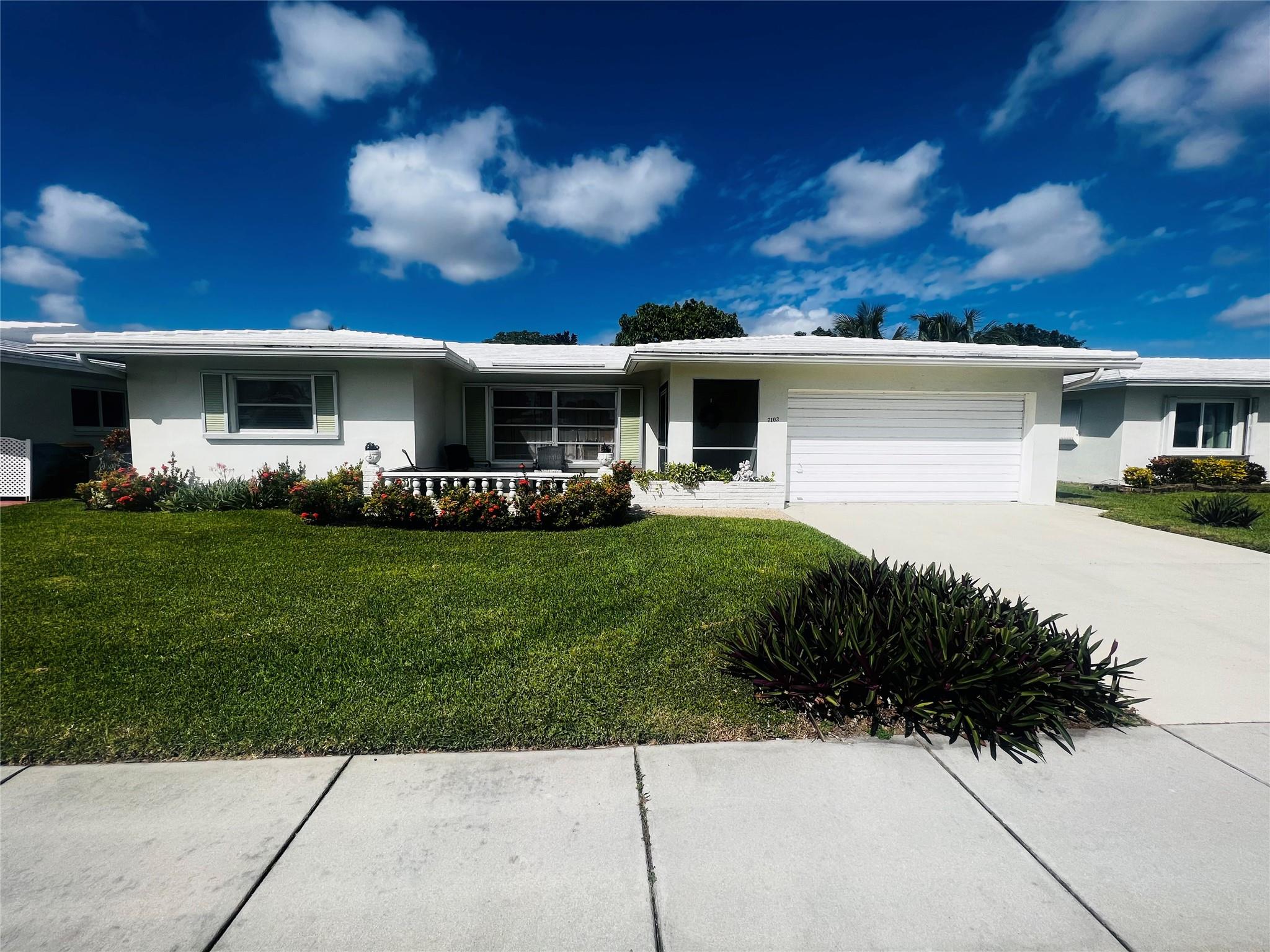 Mainlands Of Tamarac Lake - Residential