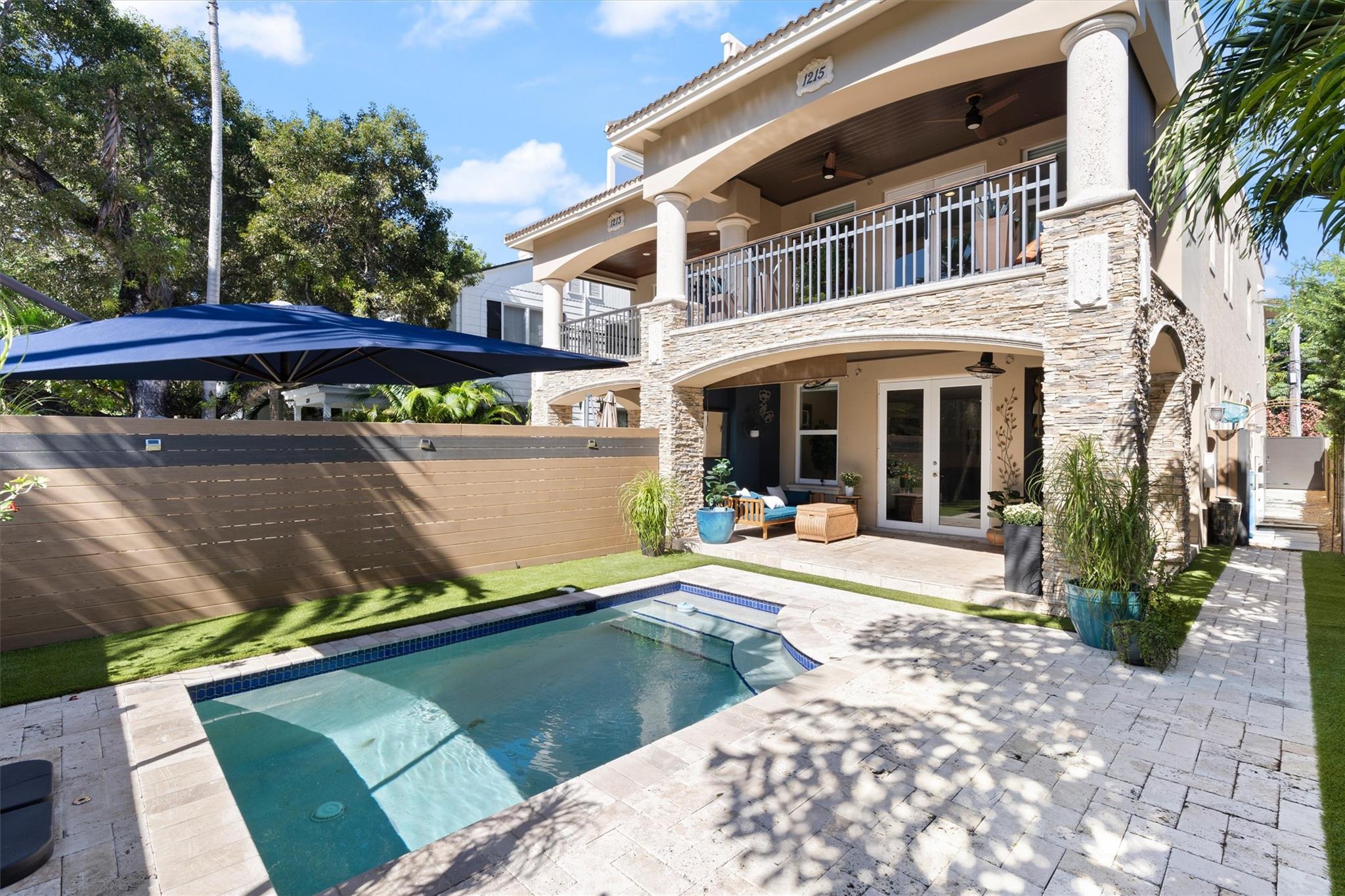 Canary Palm - Residential