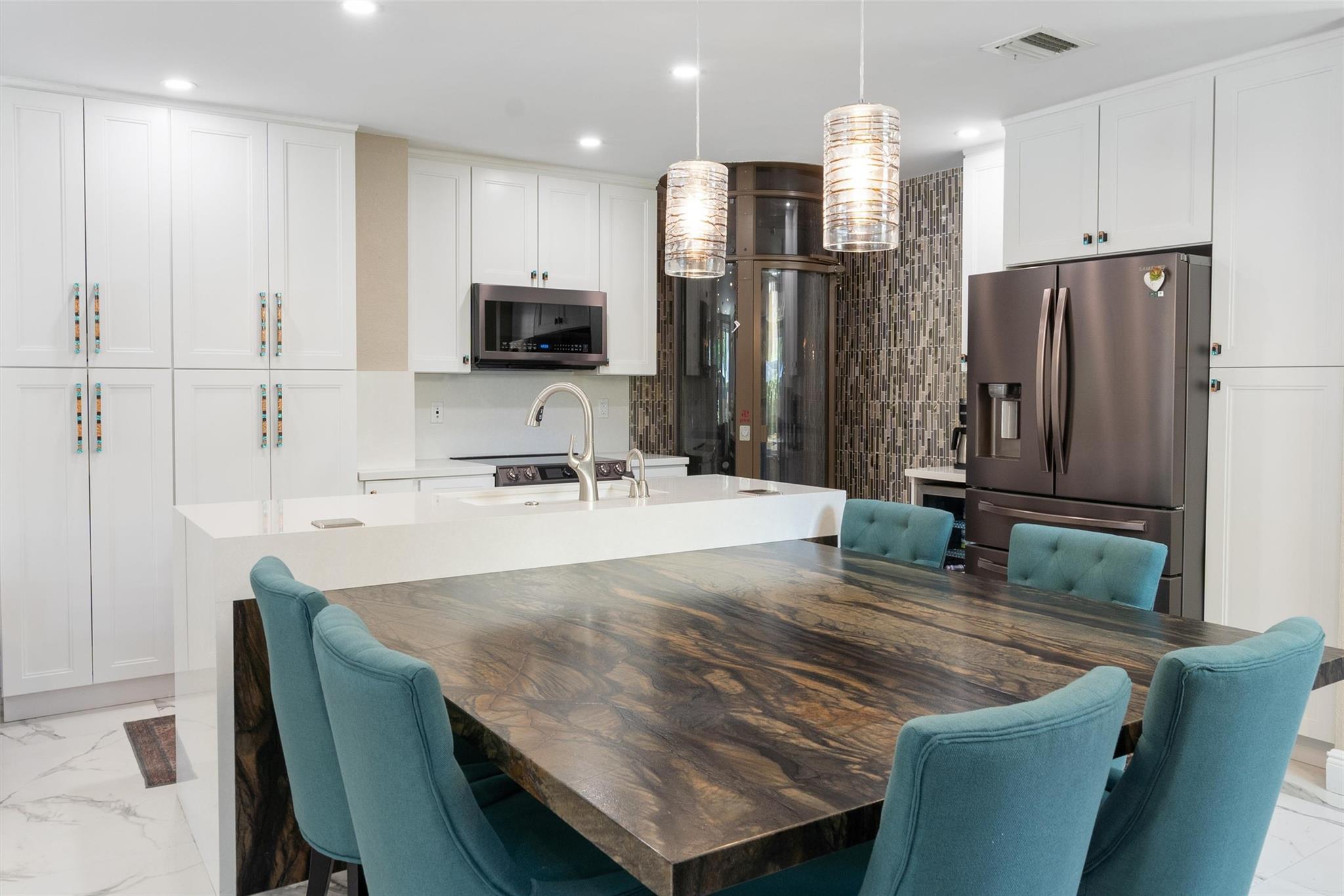 Canary Palm - Residential