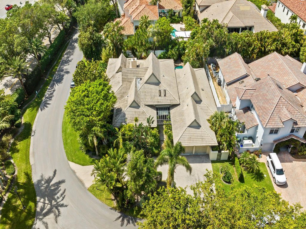 Photo of 4001 Ibis Point Circle, Boca Raton, FL 33431 (MLS # F10429319)