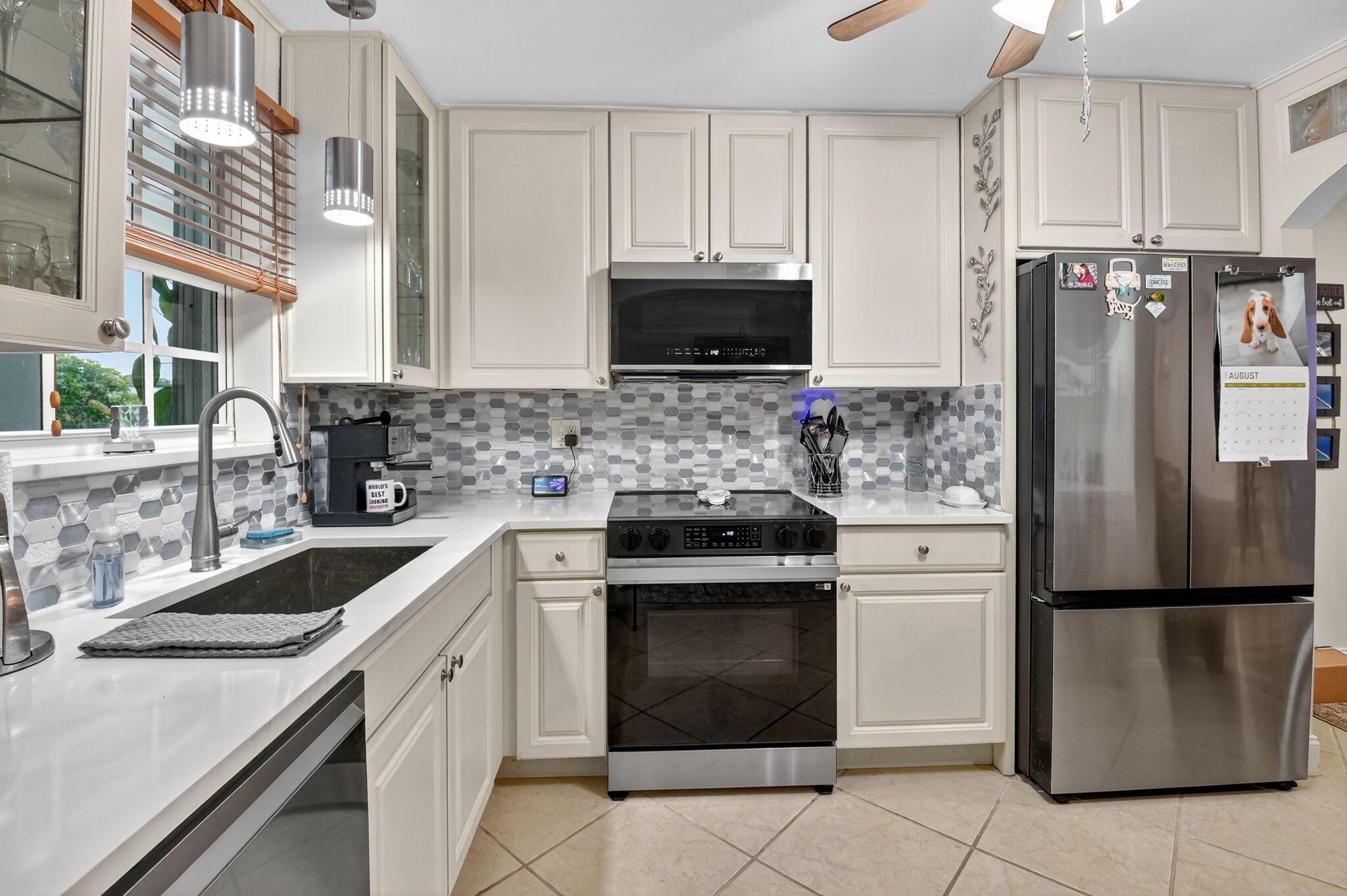 769 Jeffery Street 2-203