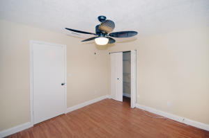 SOUTH SHORE 2 OF WELLINGT - Residential