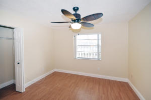 SOUTH SHORE 2 OF WELLINGT - Residential