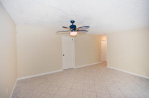 SOUTH SHORE 2 OF WELLINGT - Residential