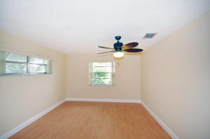 SOUTH SHORE 2 OF WELLINGT - Residential