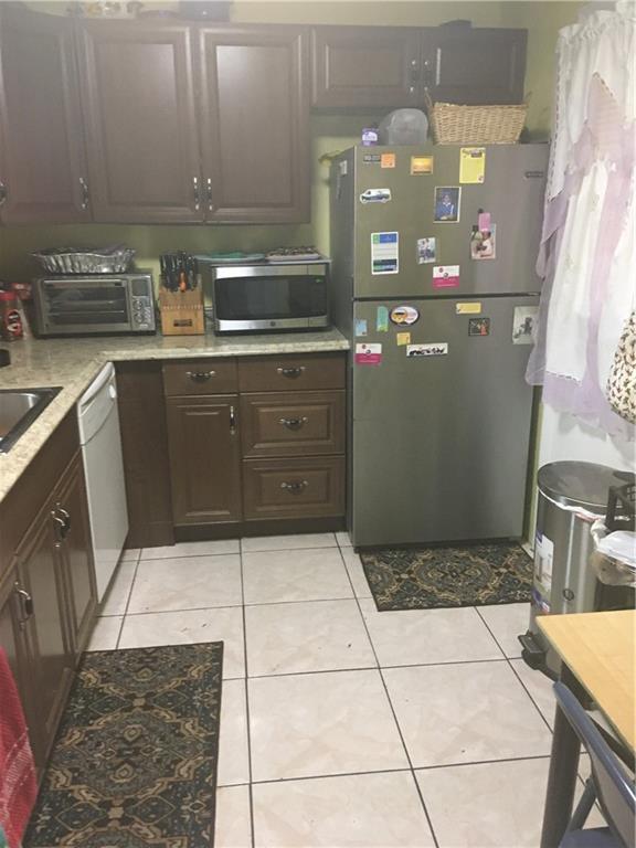 Brookfield Square Condo - Residential