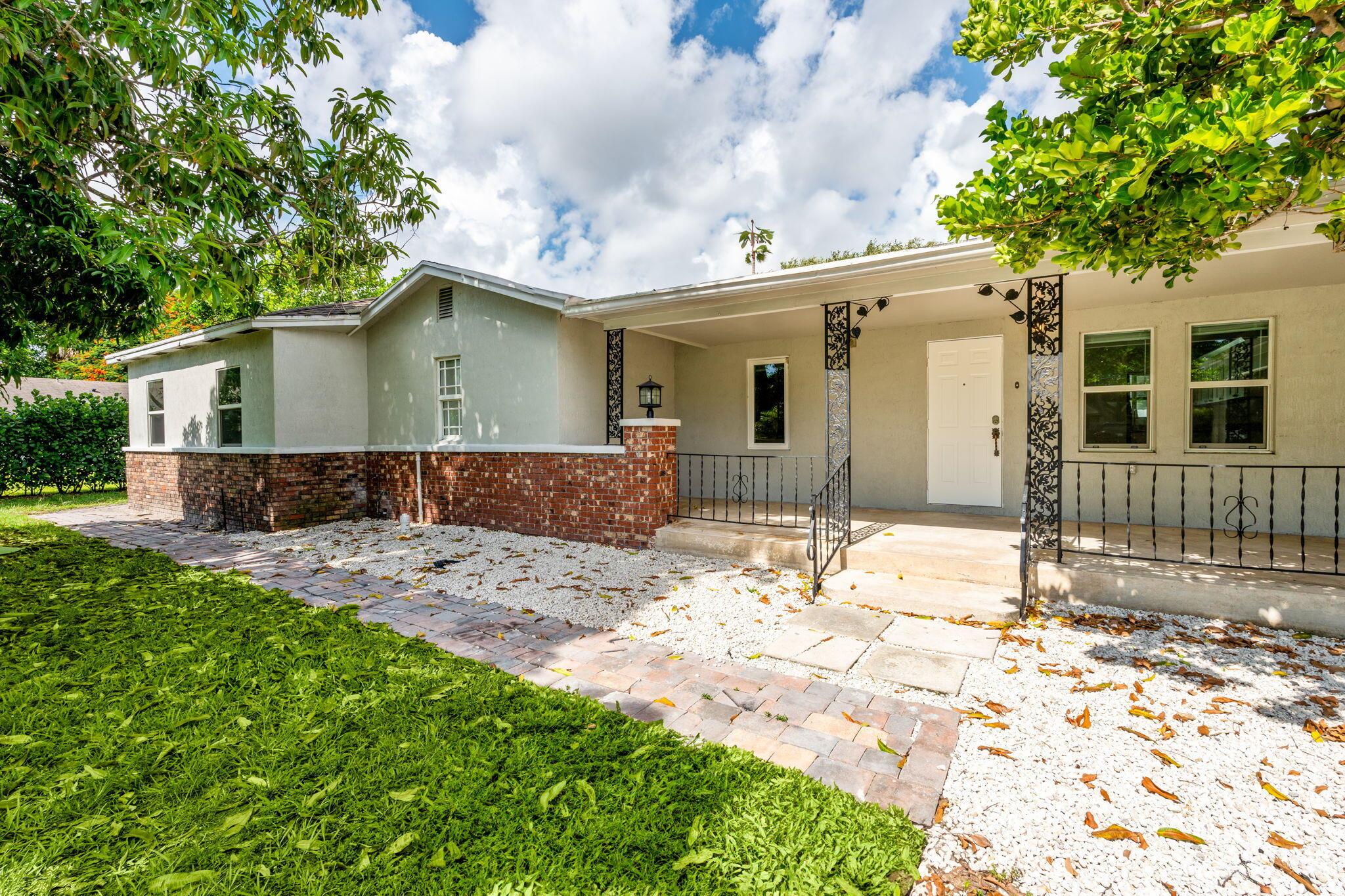 8941 Sunset Drive