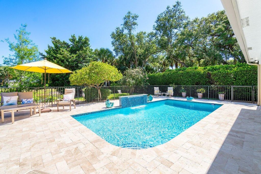 Photo of 2680 Devon Court, Delray Beach, FL 33445 (MLS # R10989796)