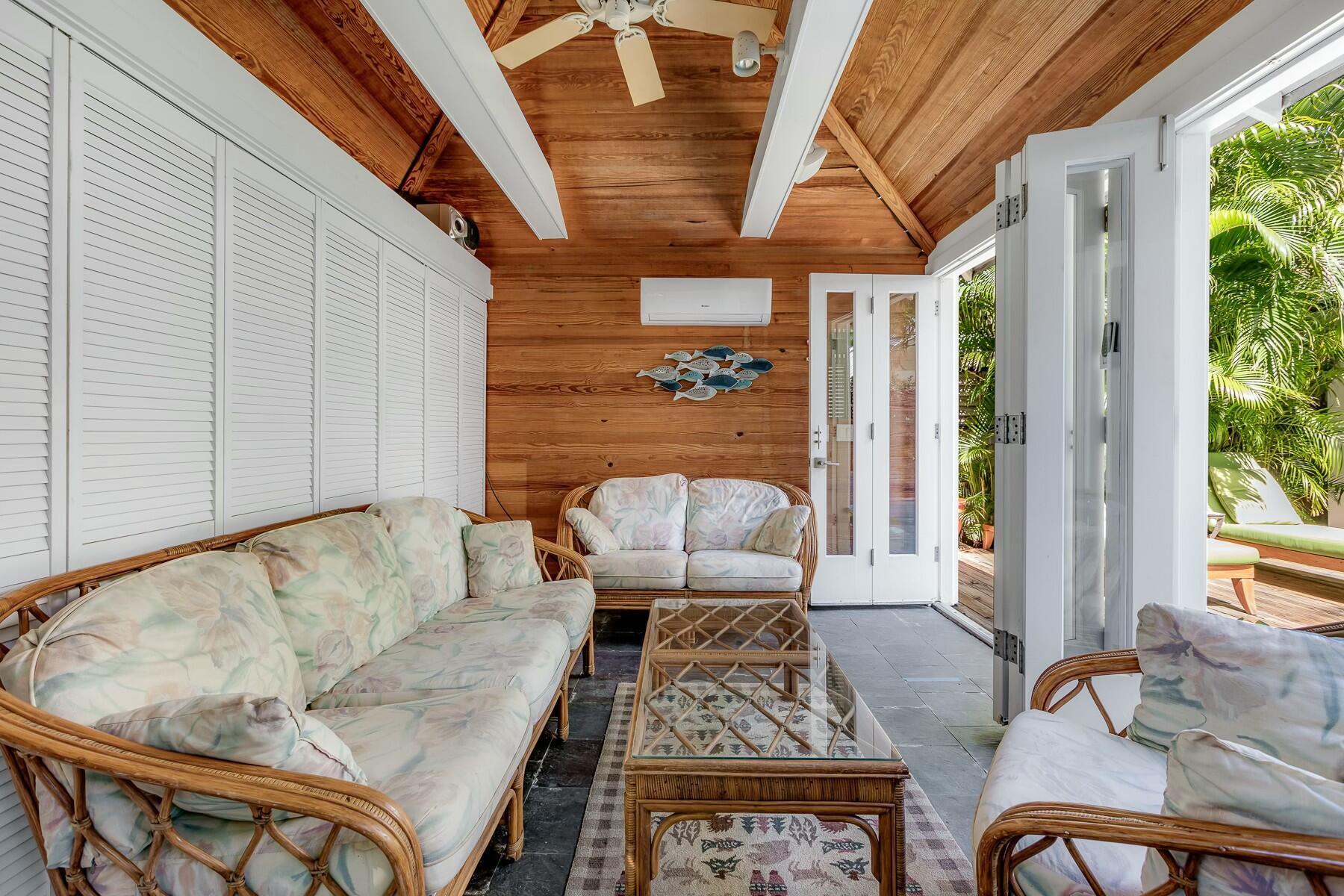 Old Town- Unrecord (1.0) - Residential