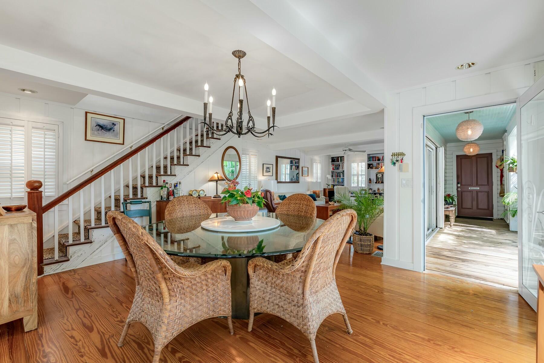 Old Town- Unrecord (1.0) - Residential