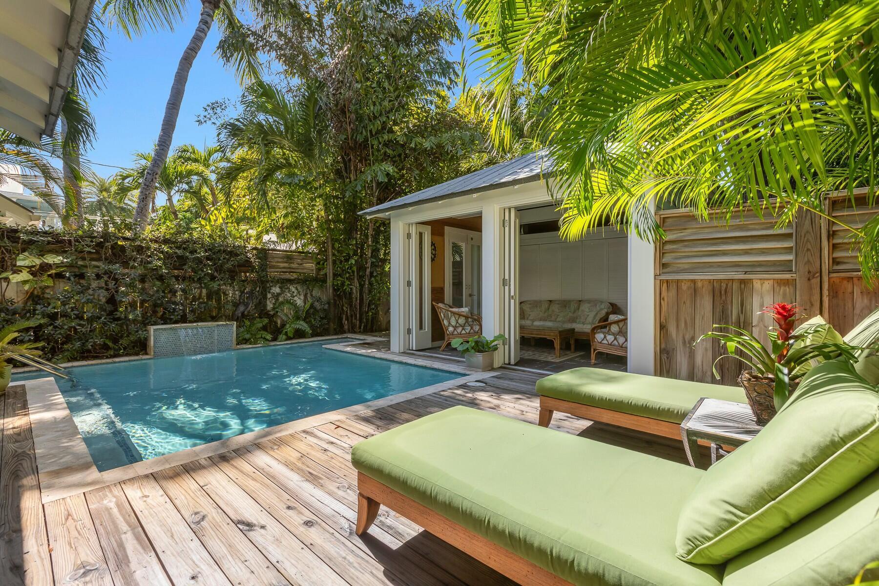 Old Town- Unrecord (1.0) - Residential