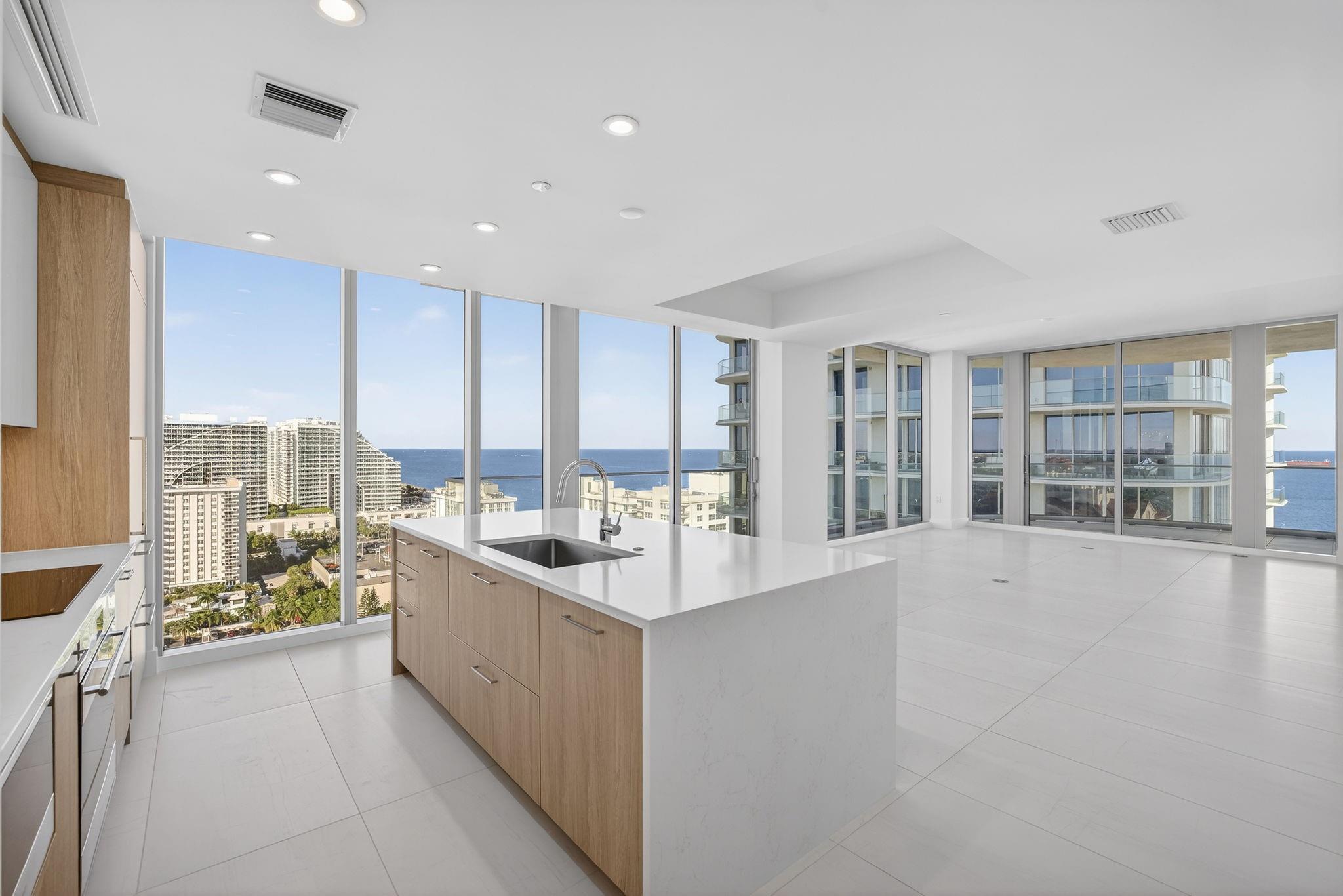 153 N Seabreeze 1805-S