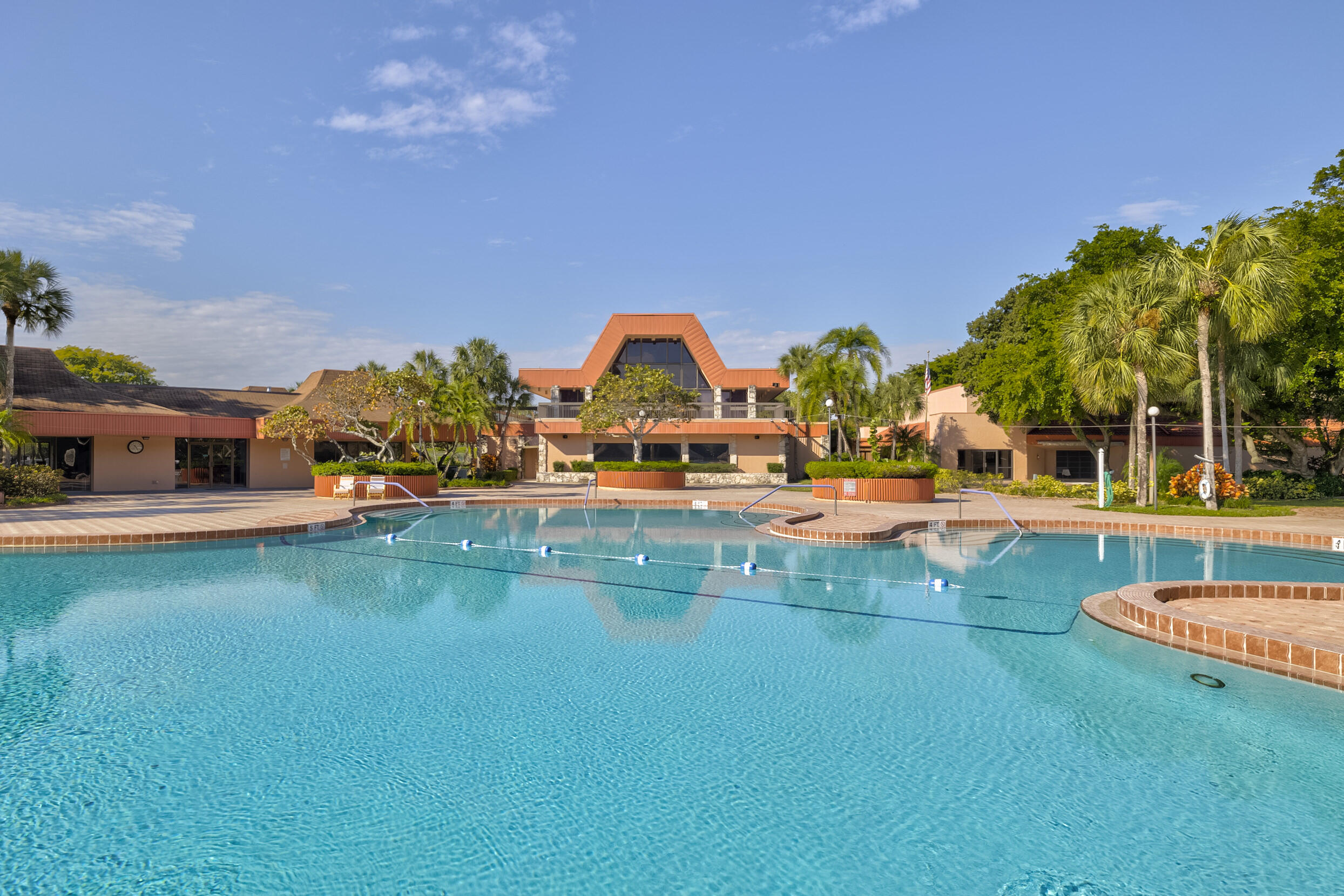 HOLIDAY SPRINGS VILLAGE 1 CONDO - Residential