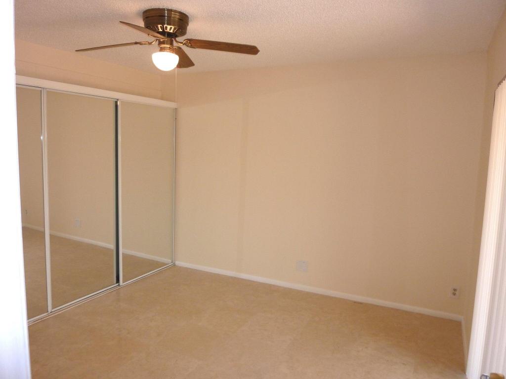 OAKWOOD LAKES CONDO - Residential Lease