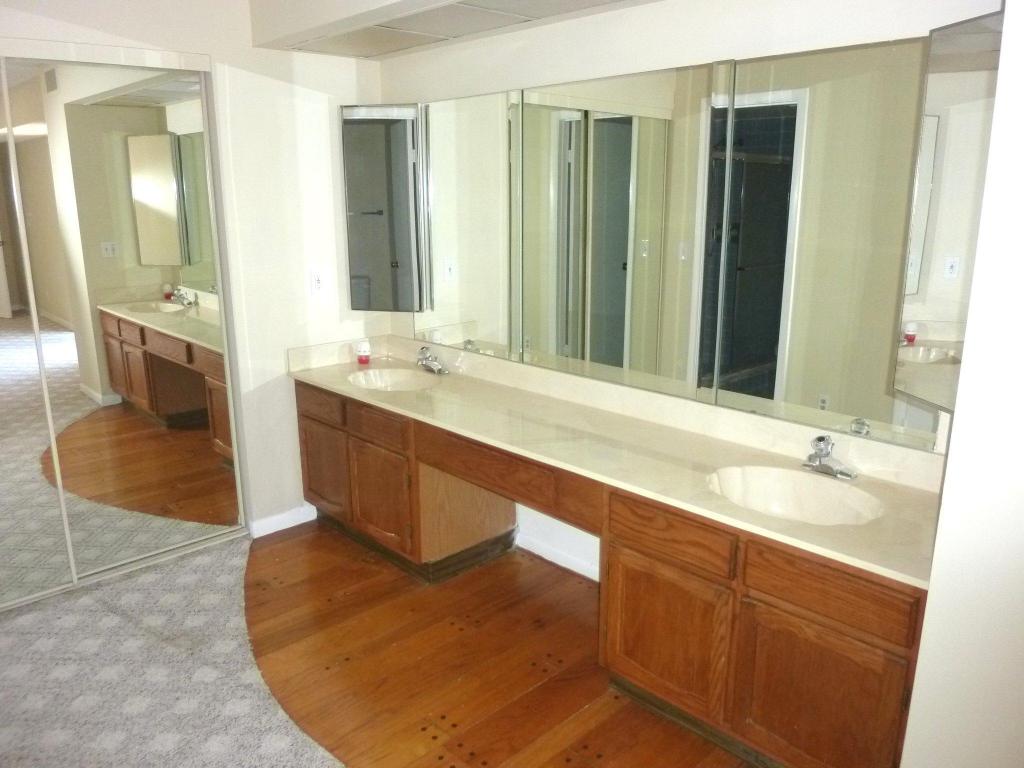 OAKWOOD LAKES CONDO - Residential Lease