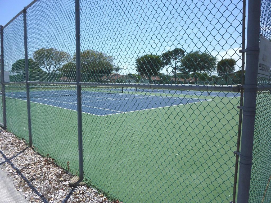 OAKWOOD LAKES CONDO - Residential Lease