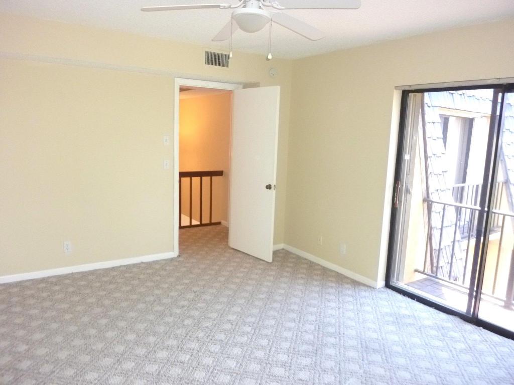OAKWOOD LAKES CONDO - Residential Lease
