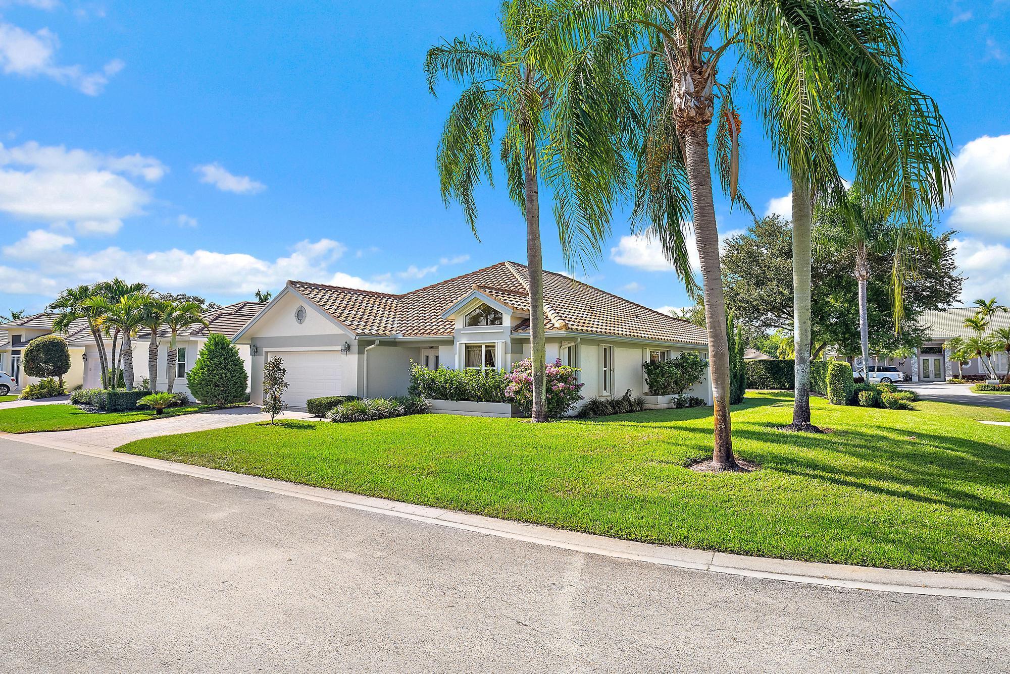 HOBE SOUND GOLF CLUB - Residential