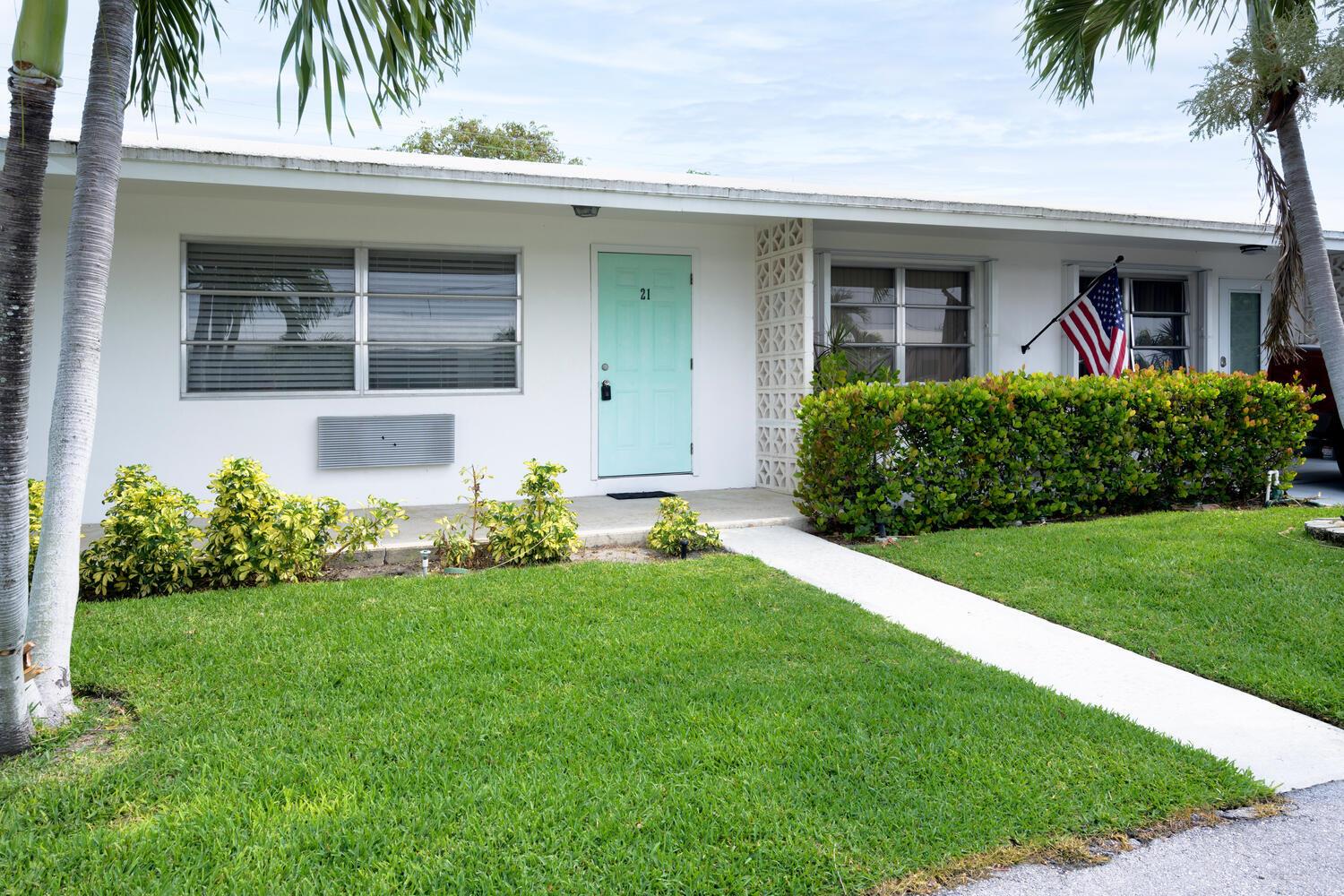View Lantana, FL 33462 condo